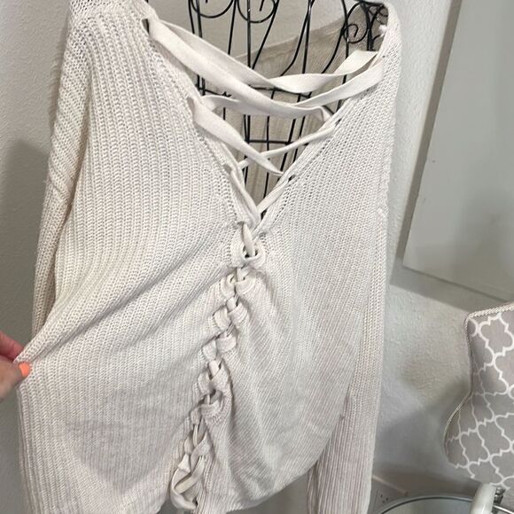 Cotton on cream lace up back sweater size L - Picture 7 of 9